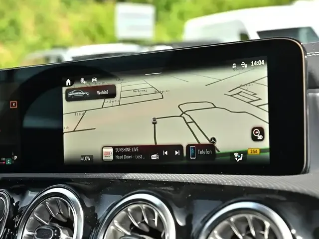 Mercedes-Benz CLA 200