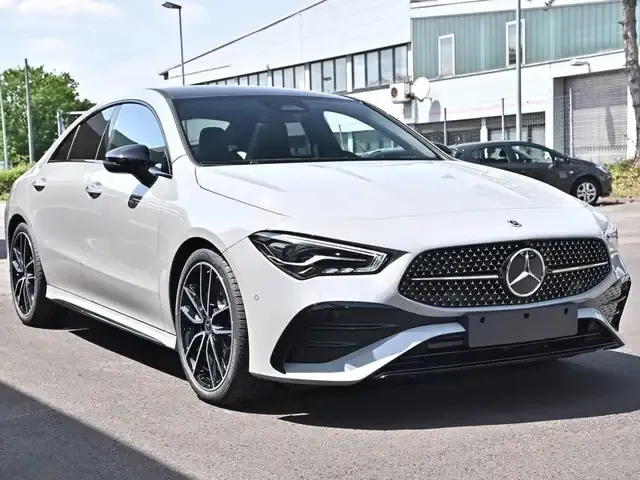 Mercedes-Benz CLA 200