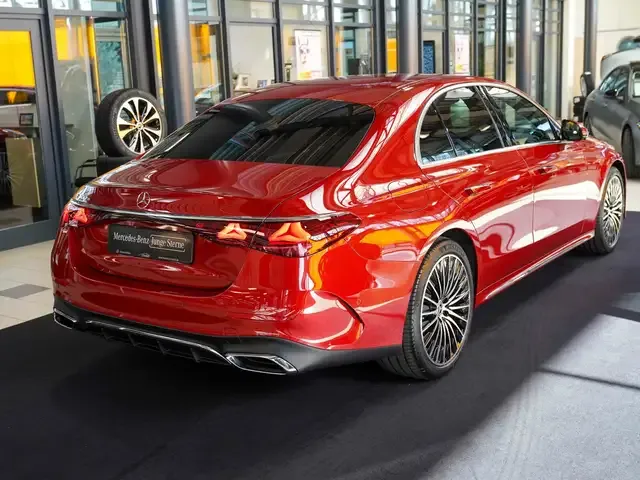 Mercedes-Benz E 300
