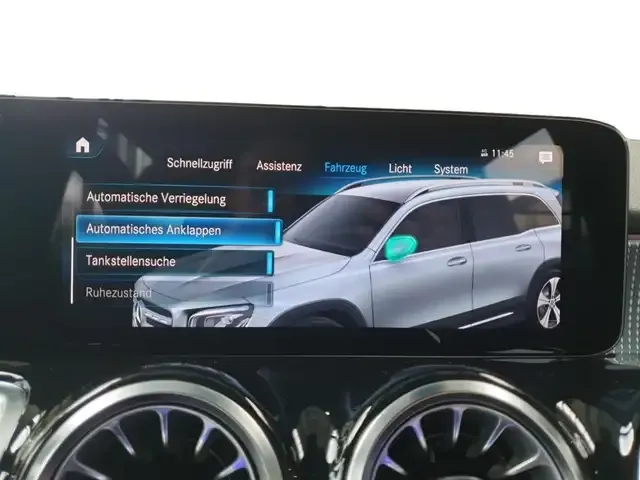 Mercedes-Benz GLB 220