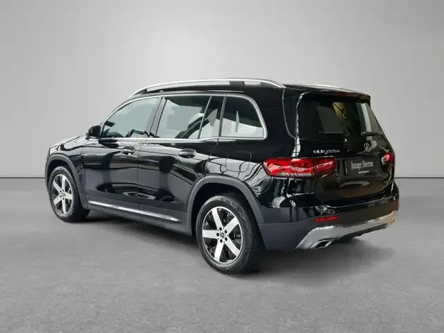 Mercedes-Benz GLB 220