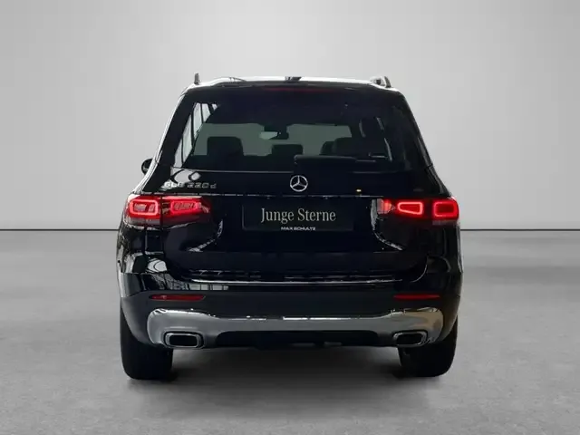 Mercedes-Benz GLB 220