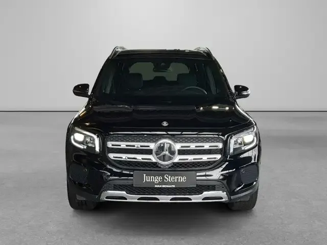 Mercedes-Benz GLB 220