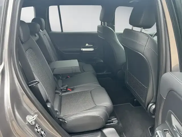 Mercedes-Benz GLB 180