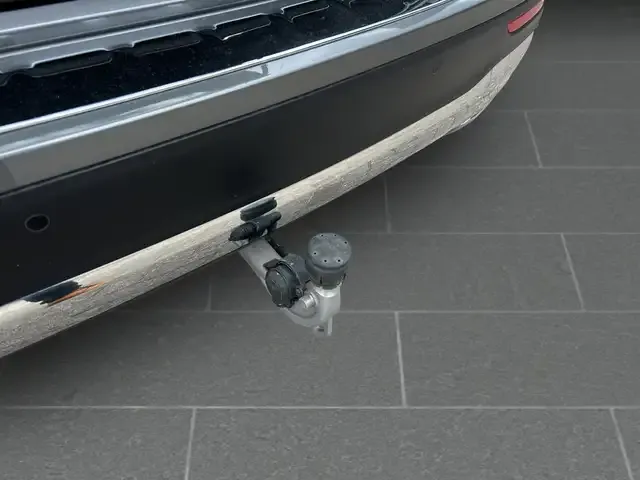 Mercedes-Benz GLB 180