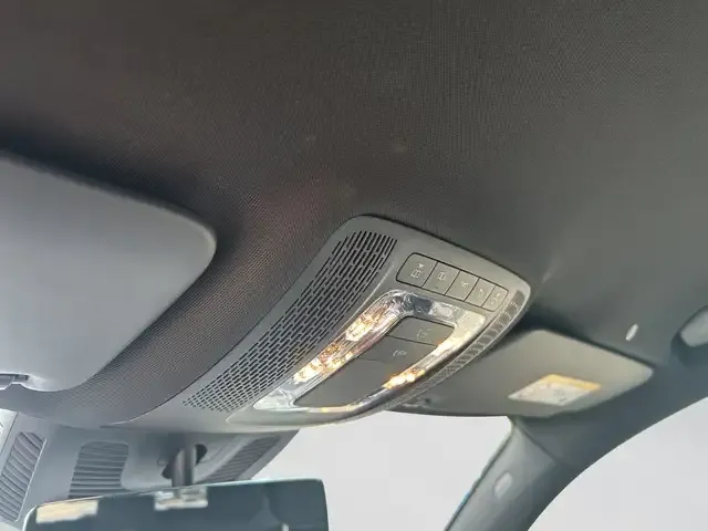 Mercedes-Benz GLB 180