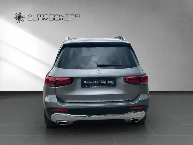 Mercedes-Benz GLB 180
