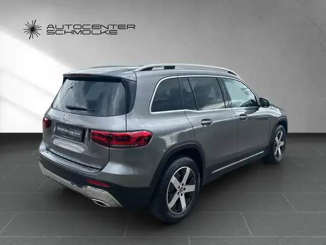 Mercedes-Benz GLB 180