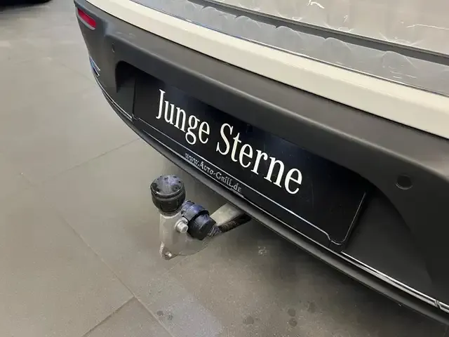 Mercedes-Benz EQB 300