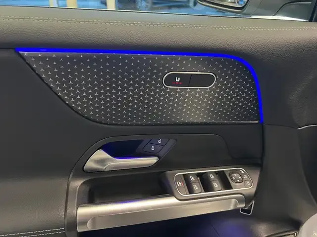 Mercedes-Benz EQB 300