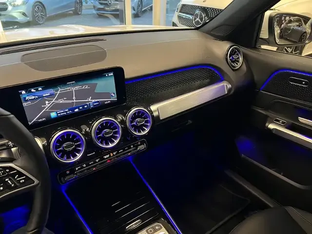 Mercedes-Benz EQB 300