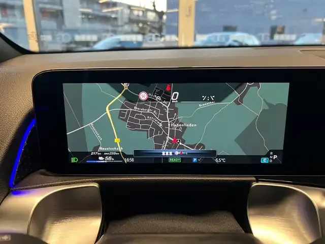 Mercedes-Benz EQB 300