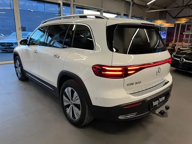 Mercedes-Benz EQB 300