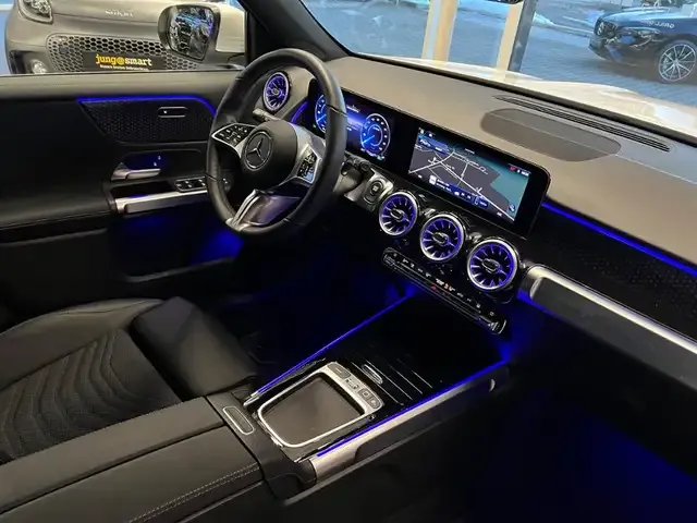 Mercedes-Benz EQB 300