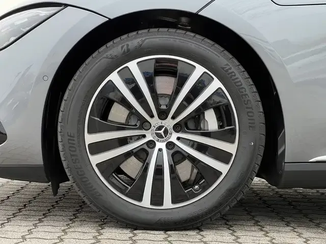 Mercedes-Benz EQE 300