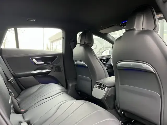 Mercedes-Benz EQE 300