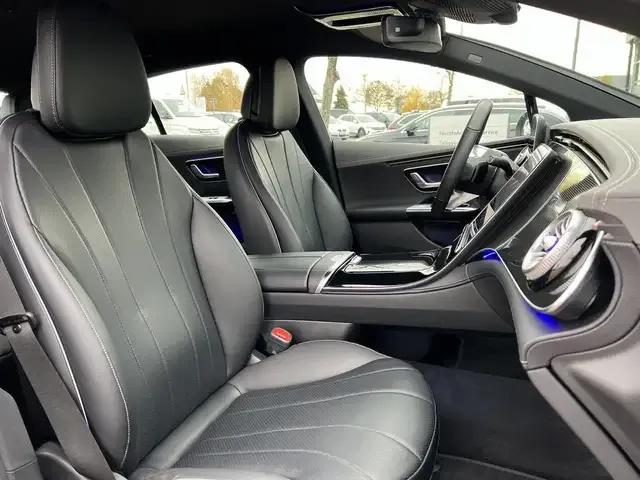 Mercedes-Benz EQE 300