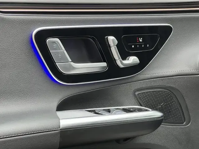 Mercedes-Benz EQE 300