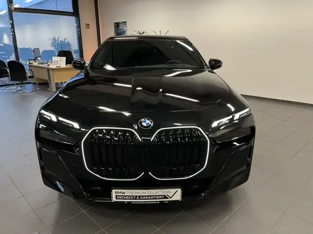 BMW 740