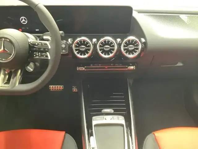 Mercedes-Benz GLA 35 AMG