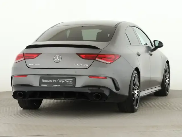 Mercedes-Benz CLA 35 AMG