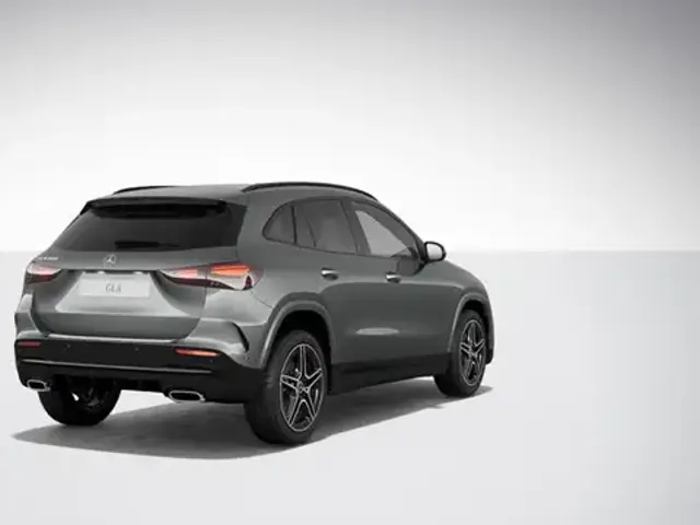 Mercedes-Benz GLA 200