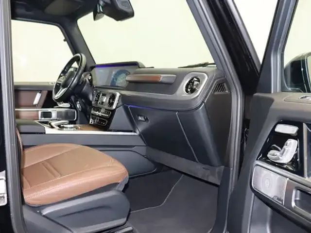 Mercedes-Benz G 400