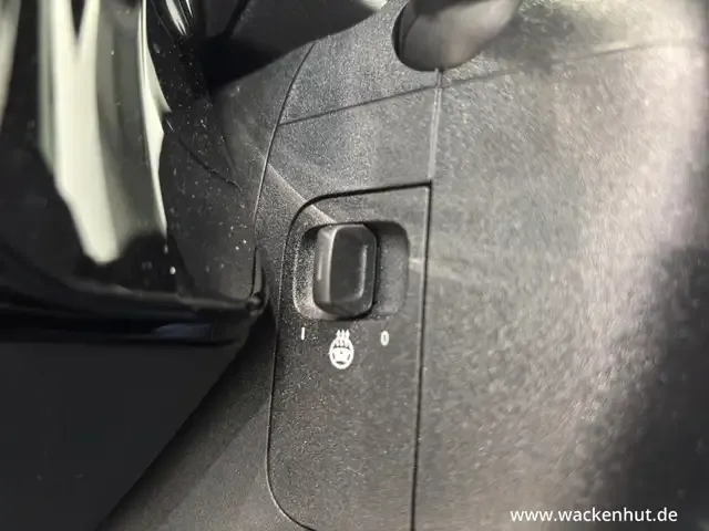 Mercedes-Benz GLA 220