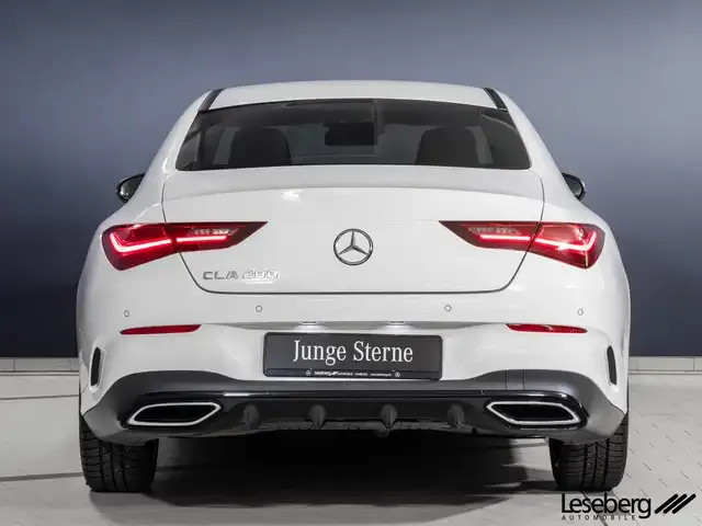 Mercedes-Benz CLA 200