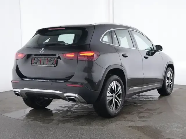 Mercedes-Benz GLA 180