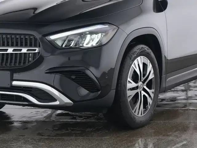 Mercedes-Benz GLA 180