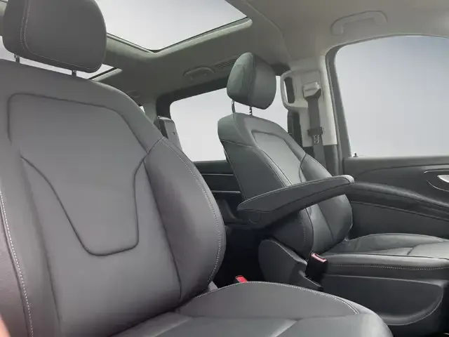 Mercedes-Benz EQV 300