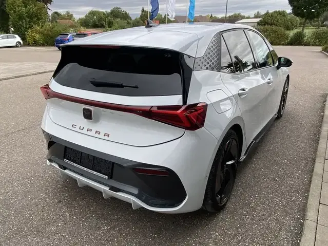 CUPRA Born