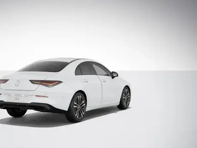 Mercedes-Benz CLA 200