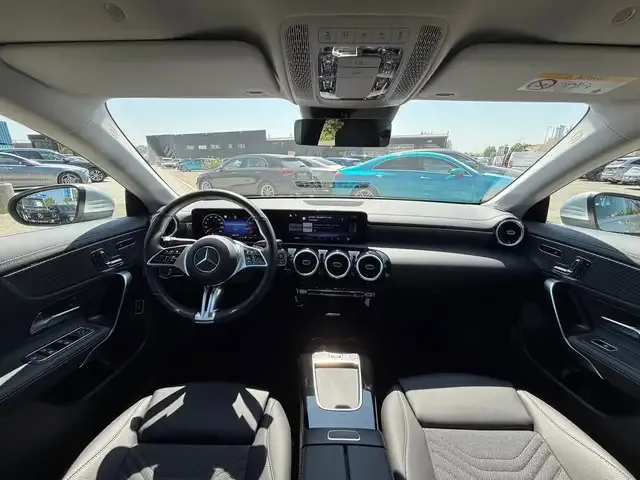 Mercedes-Benz CLA 180