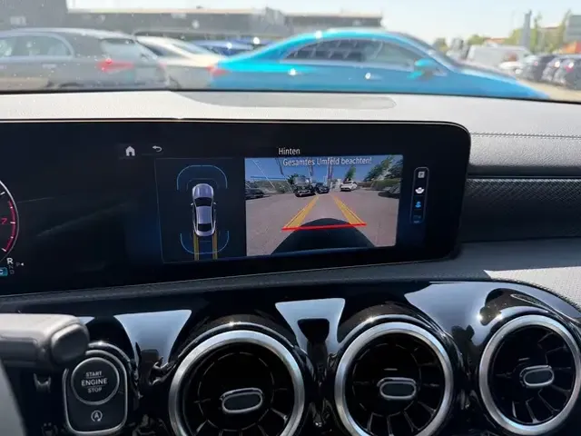 Mercedes-Benz CLA 180