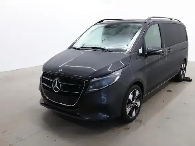 Mercedes-Benz V 220