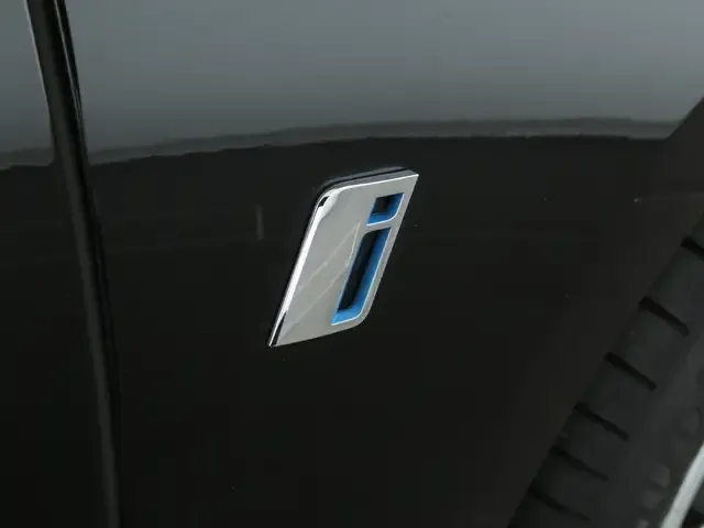 BMW 225