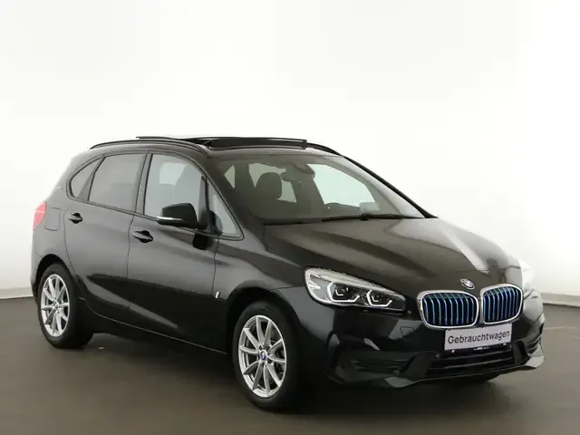 BMW 225