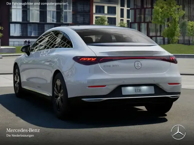 Mercedes-Benz EQE 300