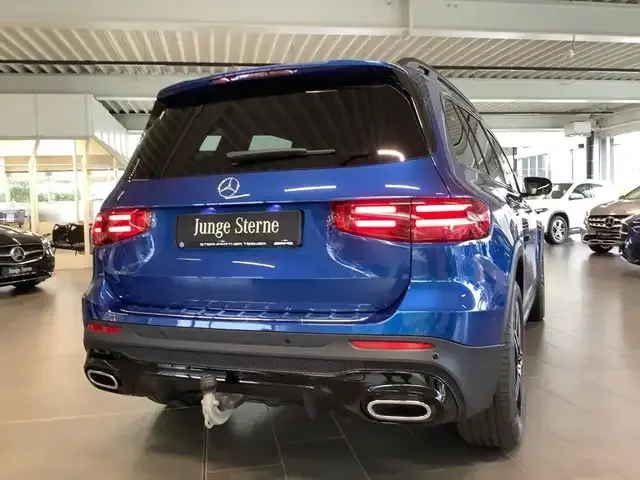 Mercedes-Benz GLB 200