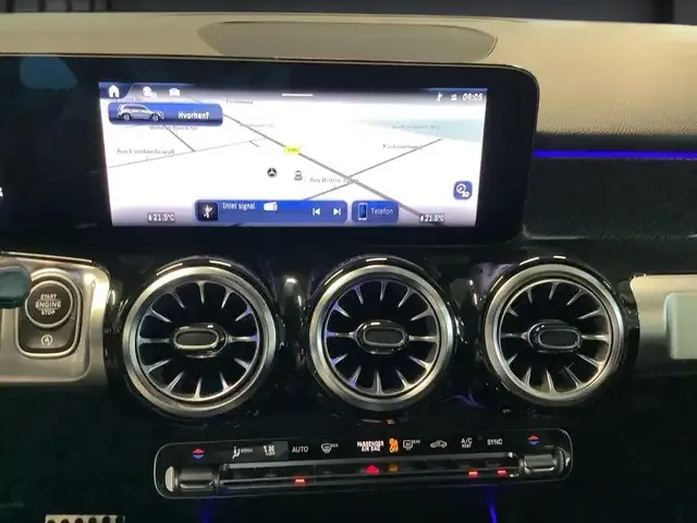 Mercedes-Benz GLB 200