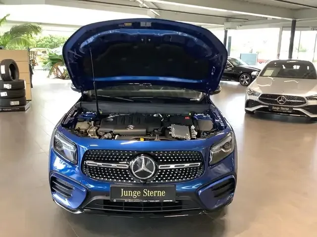Mercedes-Benz GLB 200
