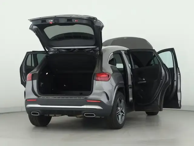 Mercedes-Benz GLA 220