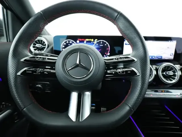 Mercedes-Benz GLA 220