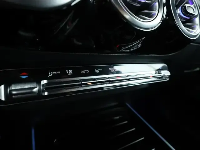 Mercedes-Benz GLA 220