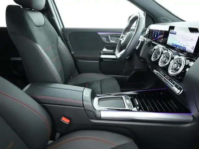 Mercedes-Benz GLA 220
