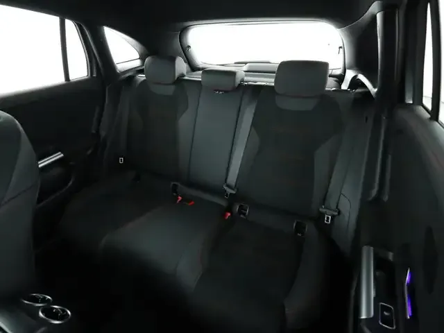 Mercedes-Benz GLA 220