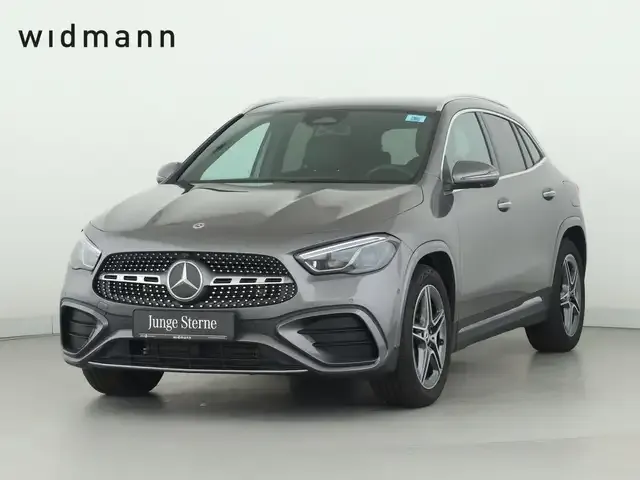 Mercedes-Benz GLA 220