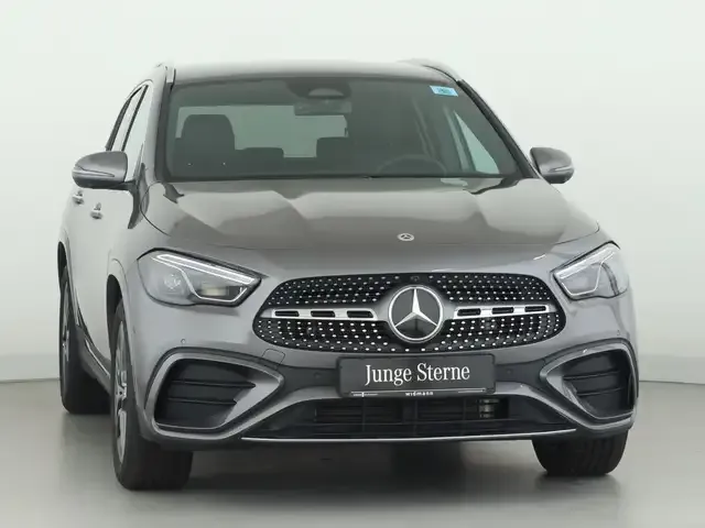 Mercedes-Benz GLA 220
